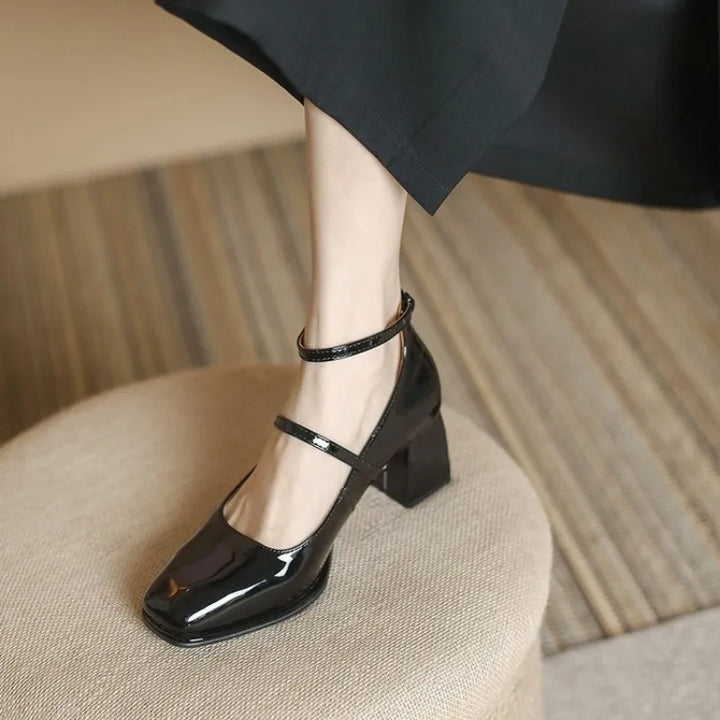 Eleganti décolleté con cinturino alla caviglia