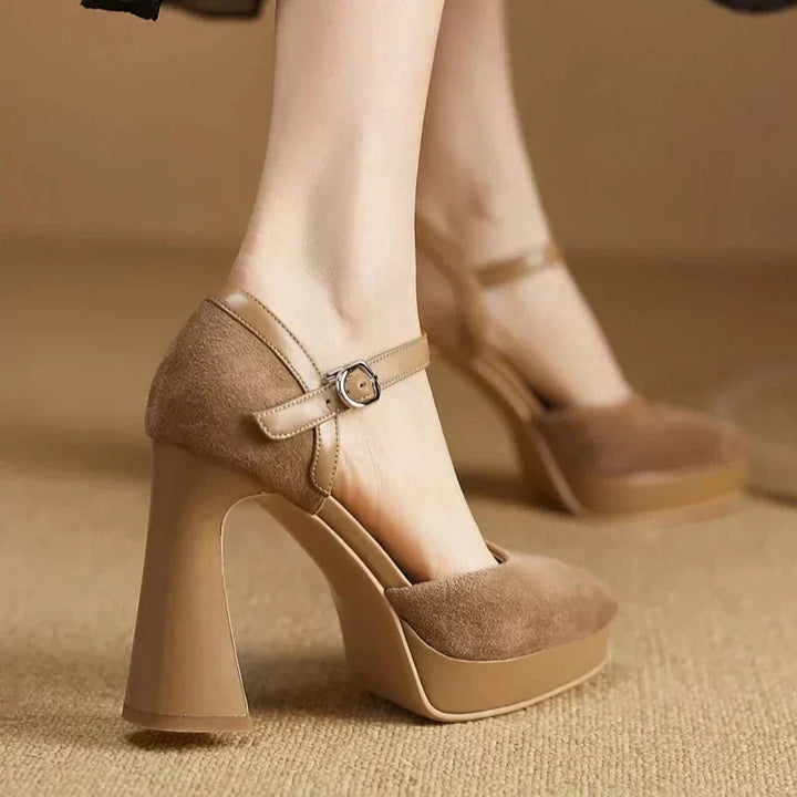 Décolleté eleganti Celeste
