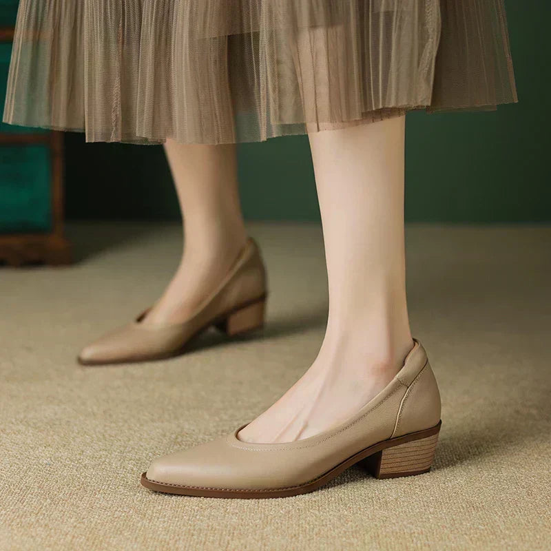 Scarpe Novalisse con tacco medio